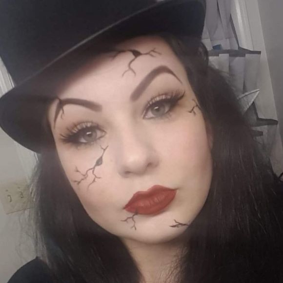 Meet your Posher, Mina - Picture 1 of 1